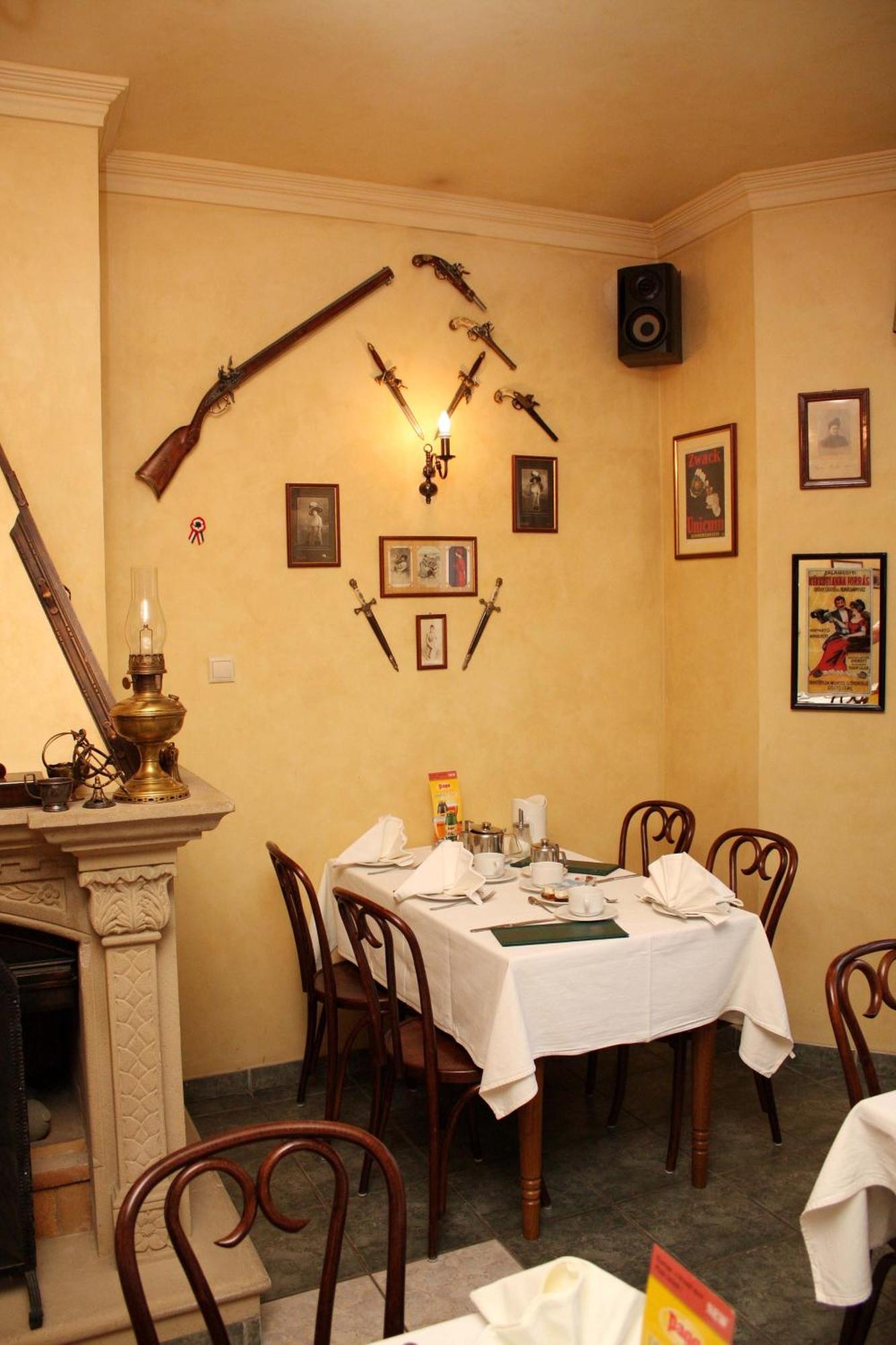Lévay Villa Hotel Miskolc Extérieur photo