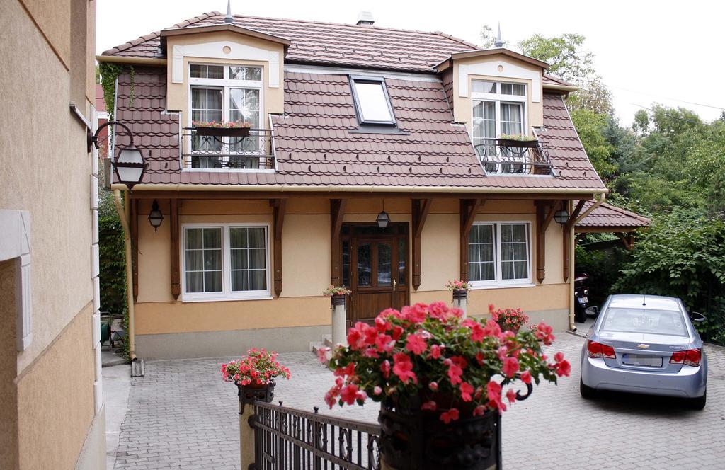 Lévay Villa Hotel Miskolc Extérieur photo