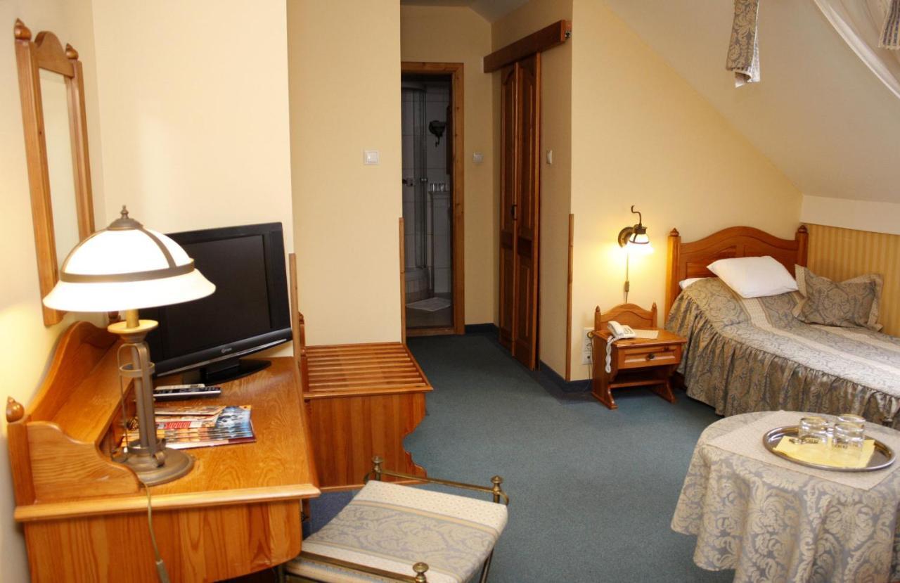 Lévay Villa Hotel Miskolc Chambre photo