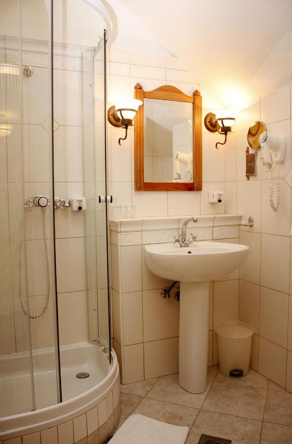 Lévay Villa Hotel Miskolc Chambre photo